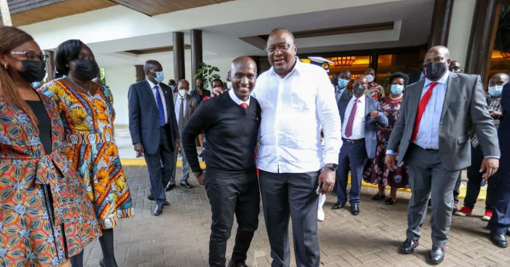 Uhuru Kenyatta and Daniel Owira alias Otonglo.
