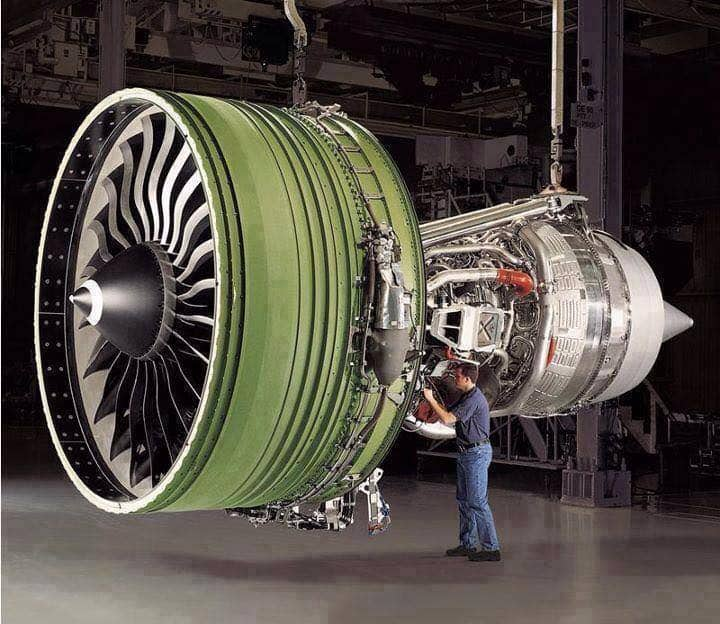 Aeronautical engineering salary in Kenya and it qualifications