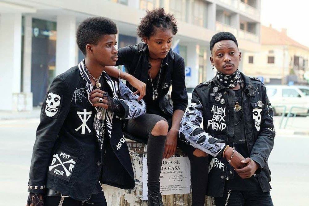 black punk bands 80s        <h3 class=