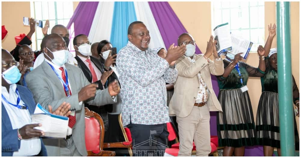 Murang'a Pastors Anoint Uhuru Kenyatta with Holy Oil after His Arrival, Ruto Skips Service