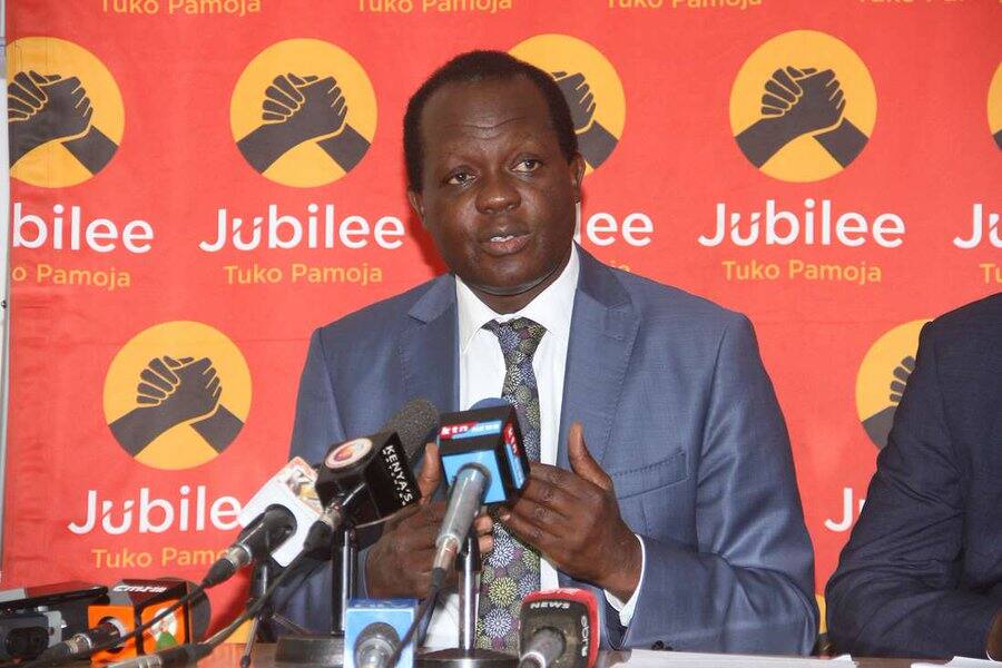 Raphael Tuju Atembea Kilomita 50 kwa Mara ya Kwanza Tangu Kuhusika Kwenye Ajali