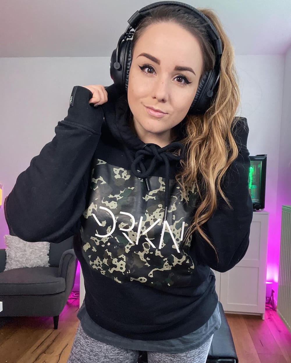 Female Twitch streamer