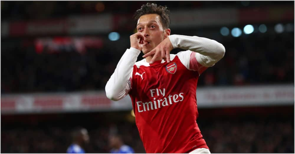 Something happened with the club – Mesut Ozil’s former team mate strongly defends Arsenal outcast