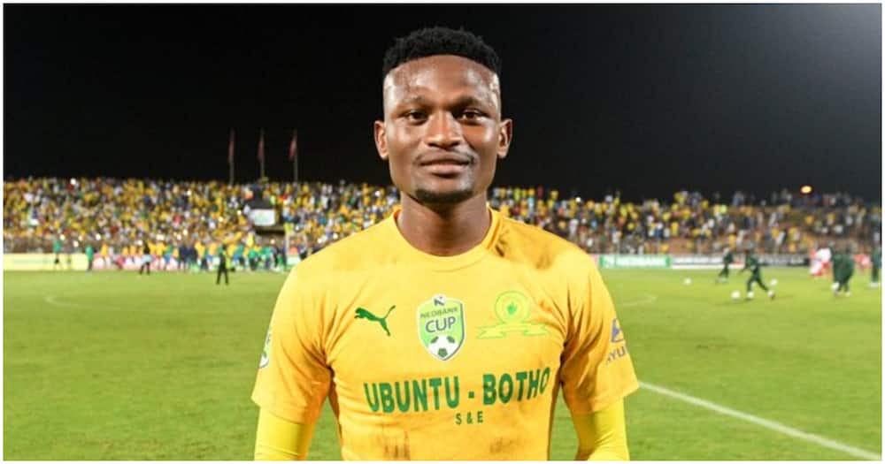 Motjeka Madisha: South African footballer dies in car accident