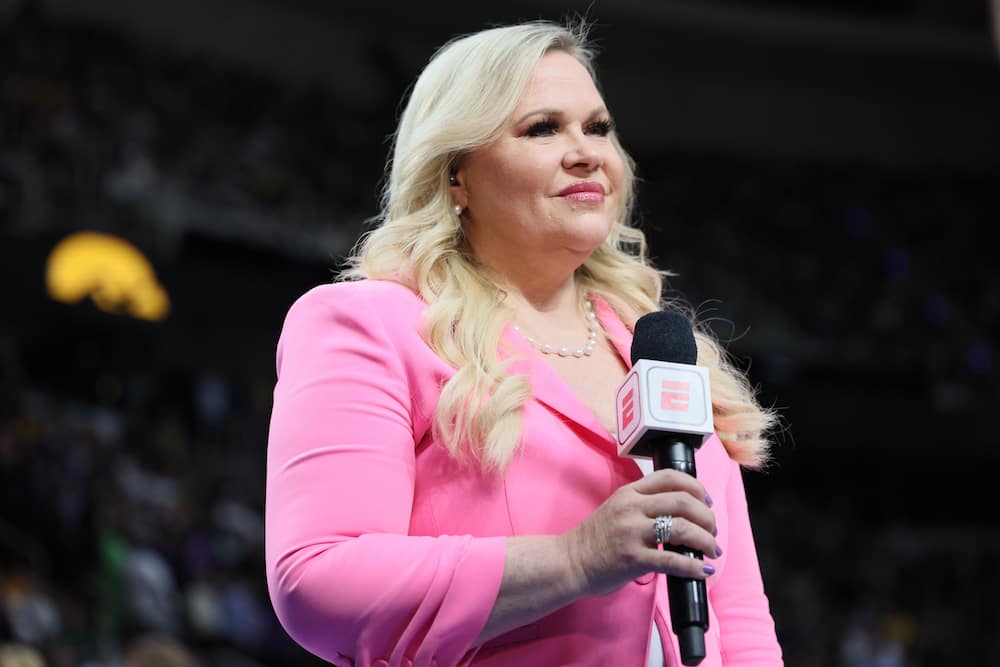 ESPN's Holly Rowe prior to a game between the LSU Tigers and the Iowa Hawkeyes