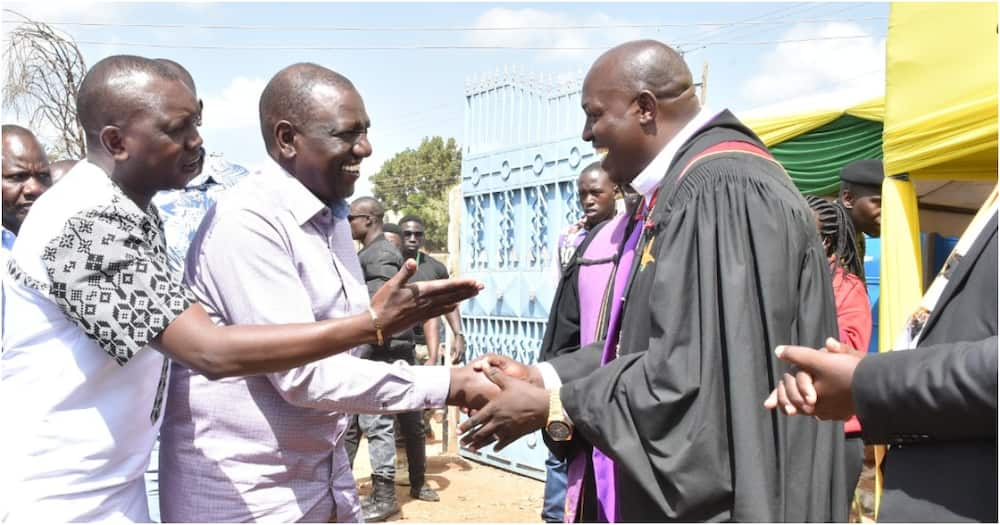 Deputy President William Ruto (second left) and Oscar Sudi (l). Photo: William Ruto.