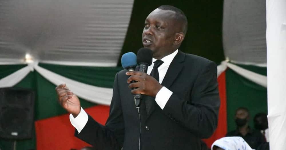 Oscar Sudi lashed out at former MP Tarus for disrespecting Ruto.