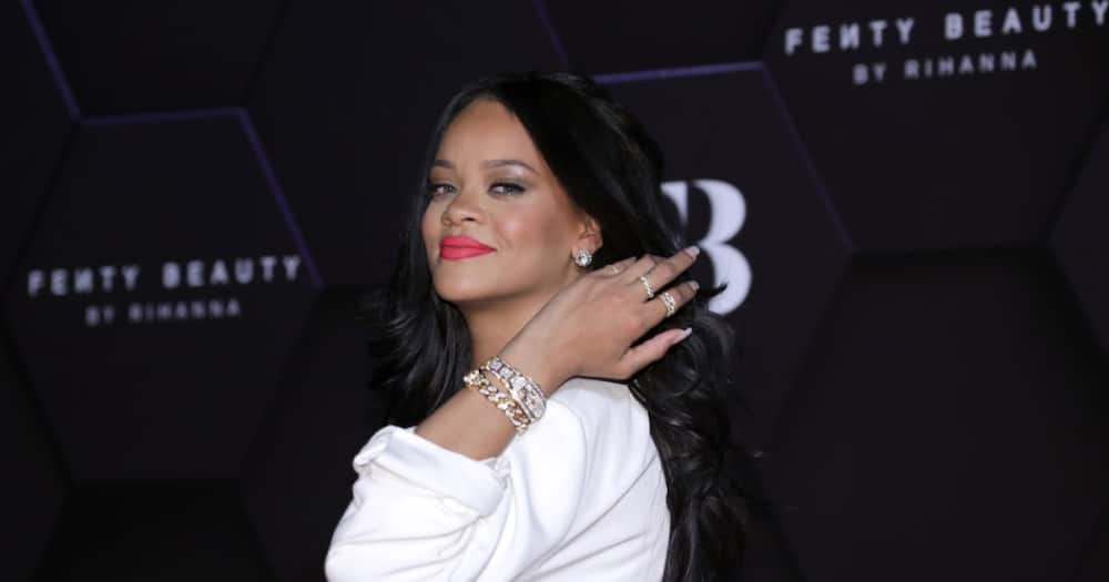 La marque Fenty Beauty de Rihanna a été nommée marque de cosmétiques la plus populaire au Kenya et en Afrique.