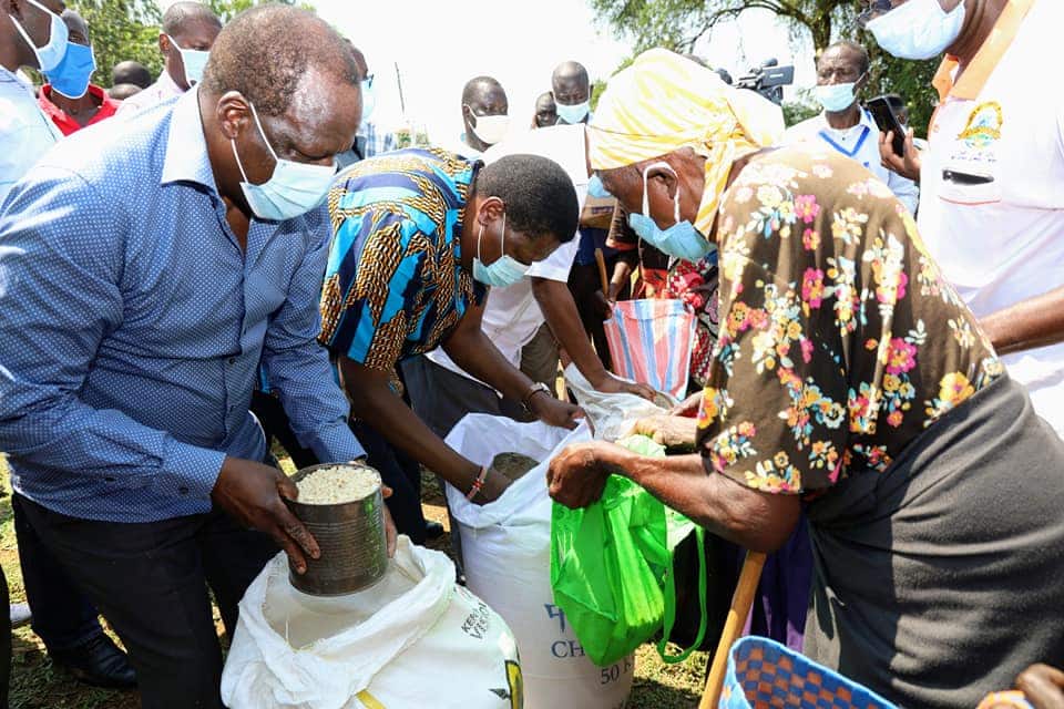 Didmus Barasa accuses CS Wamalwa of hiring helicopter to distribute 10 bags of rice