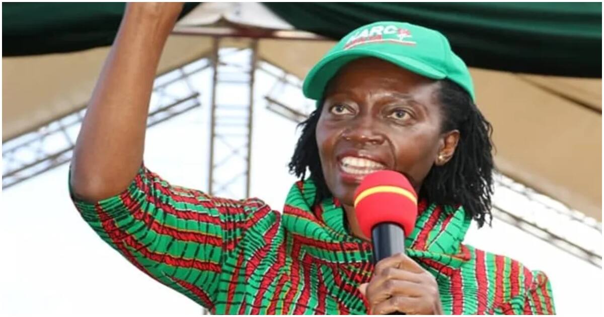 Martha Karua Forced To Take Water After Losing Her Voice While ...