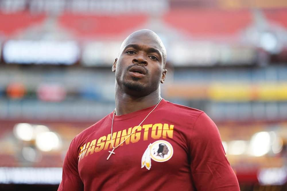 Adrian Peterson faces debt woes. How athletes can botch their finances