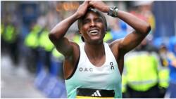 Photo of Hellen Obiri's Hubby, Daughter Warmly Hugging Her after Winning Marathon Melts Hearts: "Amazing"