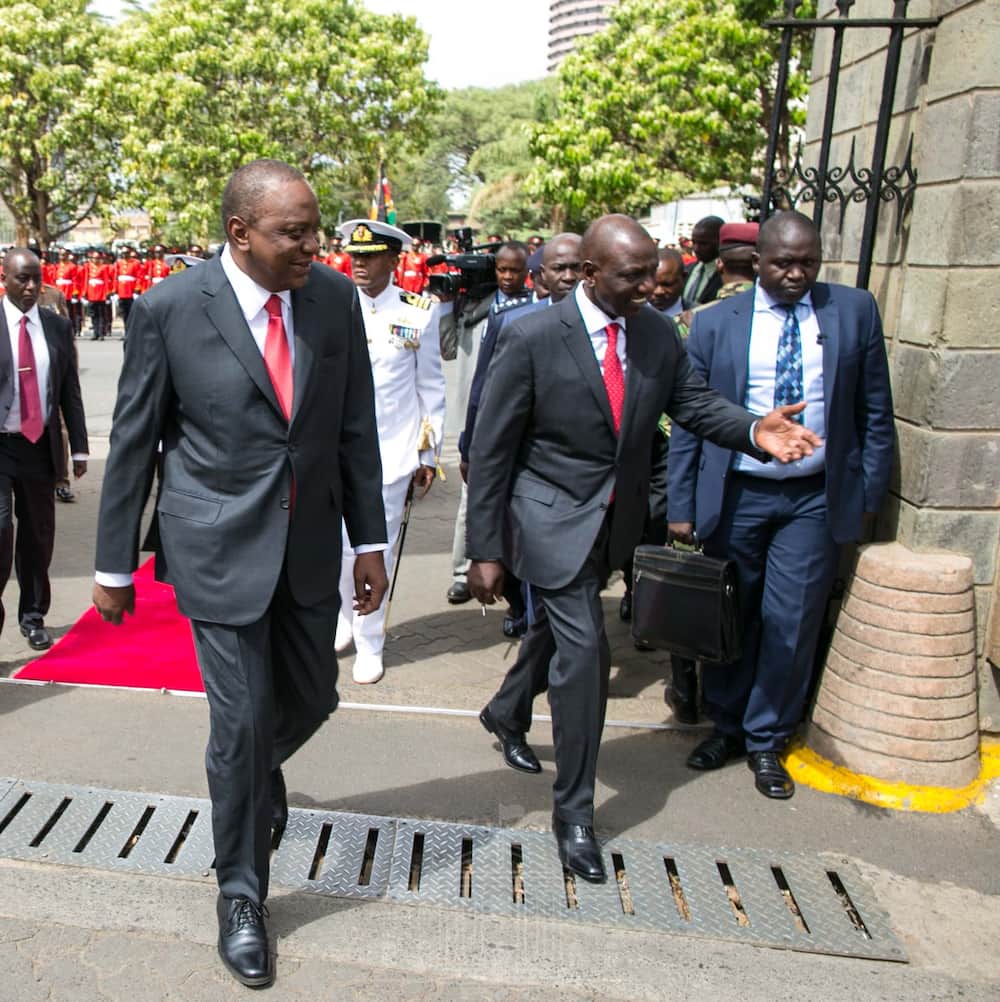 SOTN Address: UhuRuto rekindle memories of old bromance, step out in matching suits and shoes