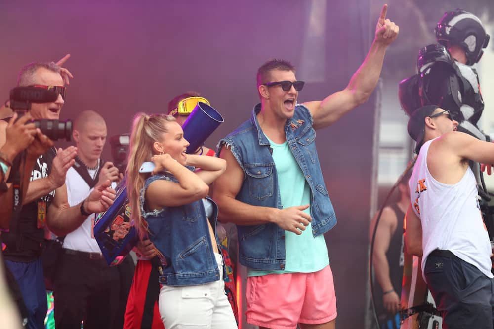 A Rundown of Rob Gronkowski and Camille Kostek's Winning Romance - E! Online