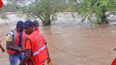 Kenya Red Cross Rescuers Save 7 People Swept in Makueni River on Sand Truck