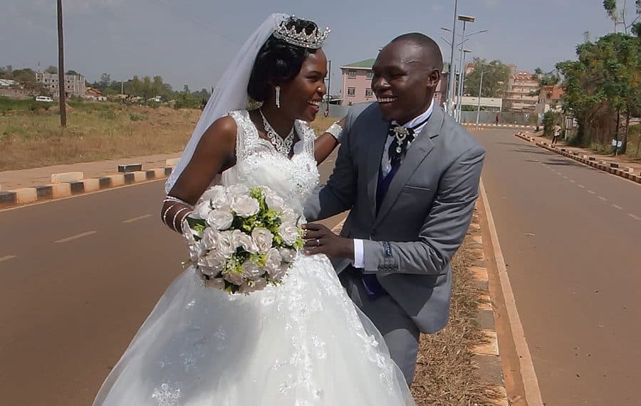 29-year-old man washed cars for a year to fund his dream wedding