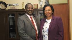 Wakenya waduwaa Raila Odinga kupewa taarifa za serikali na waziri Margaret Kobia