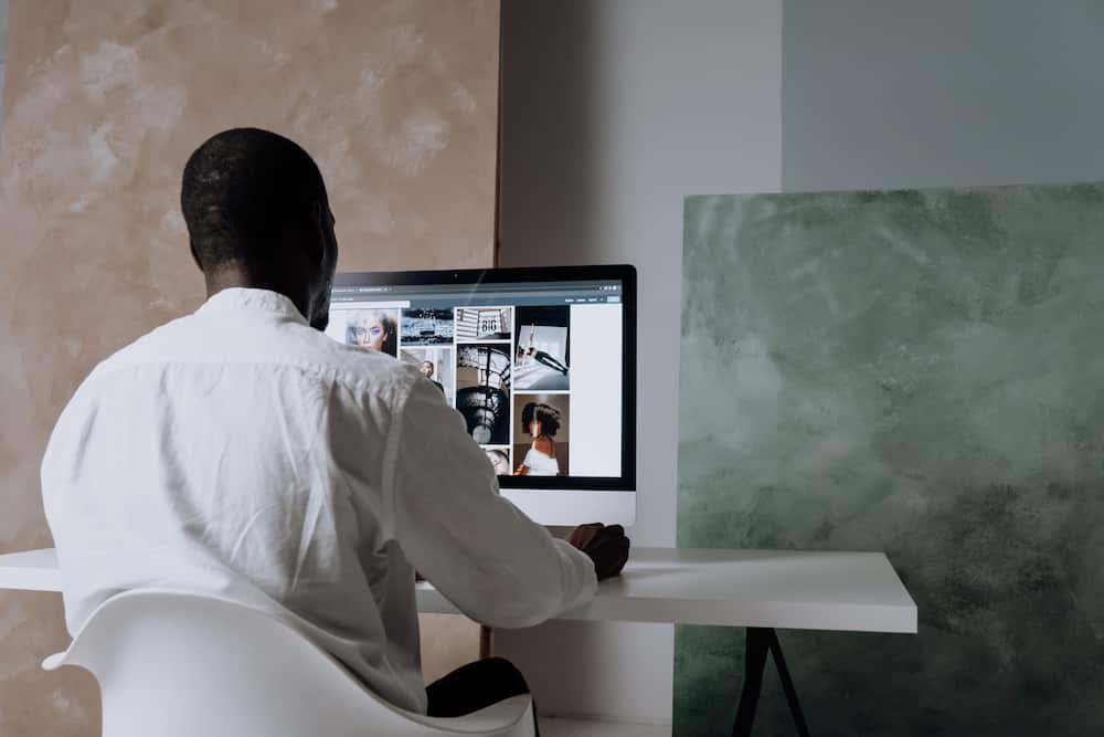 Kenyan online jobs that pay via M-Pesa Kenyan online jobs that pay via M-Pesa