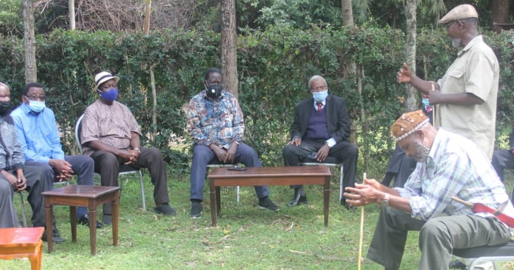 Battle for Mt Kenya: Raila hosts Murang'a elders at his Opoda farm