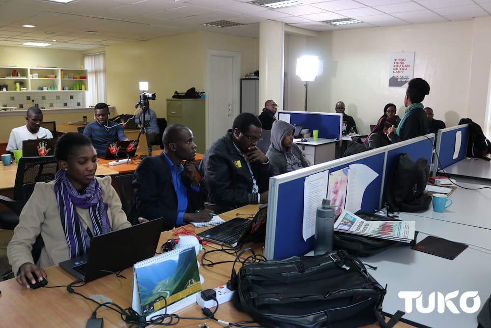 TUKO.co.ke editors keenly following the fact checking training by Pesa Check Photo: Bebeto Ogutu