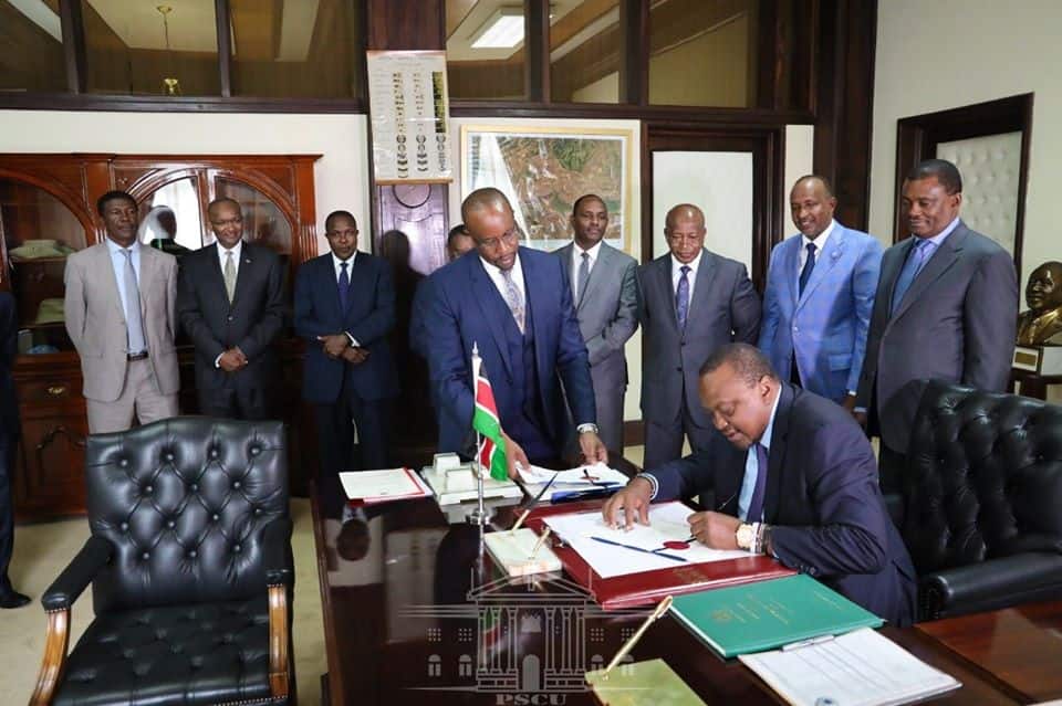 Uhuru signs 2019 Finance Bill into law