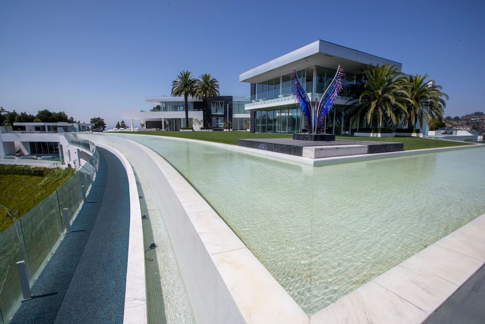 Who owns the most expensive house in the world