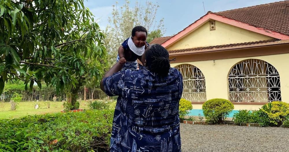 Ivy Namu spends quality time with Willis Raburu's mum.