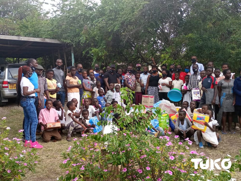 Homa Bay youths put smile on orphans' faces by buying them food after TUKO.co.ke highlighted plight