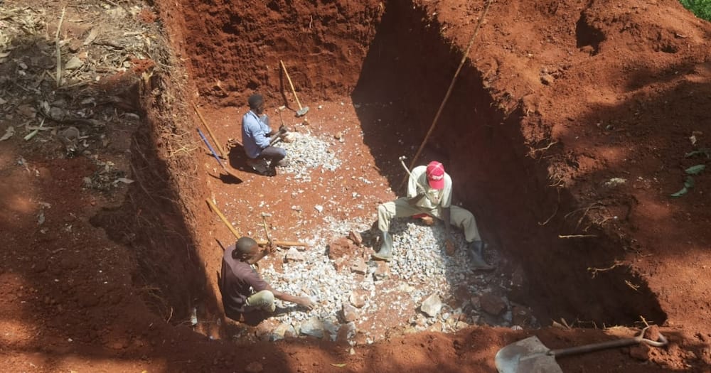 Kisii: Preparations for Burial of 5 Family Members who Died On Christmas Day Commences