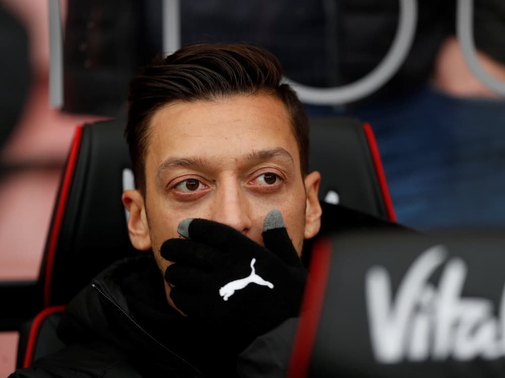 Arsenal legend Petit slams misfiring Ozil after substitution during draw at Brighton