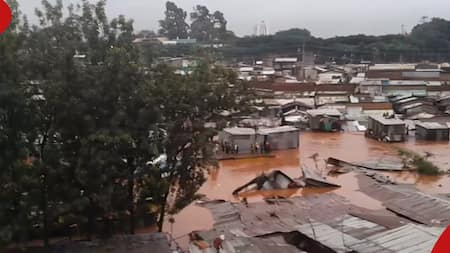 Nairobi: Mathare Residents Stranded after Floods Destroy Homes, Seek Refuge on Mabati Roofs