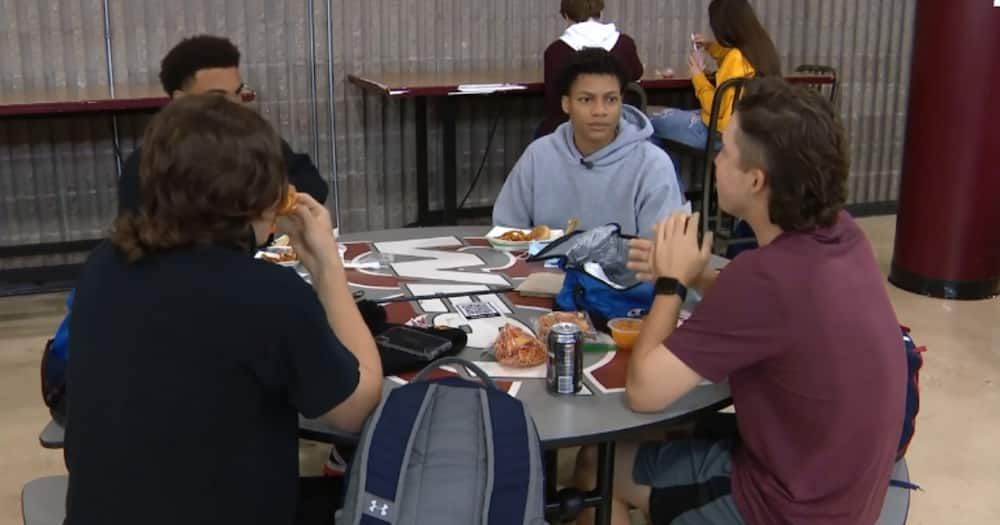 Kind Student Wins Scholarship, Uses His Savings to Help Another Go to College