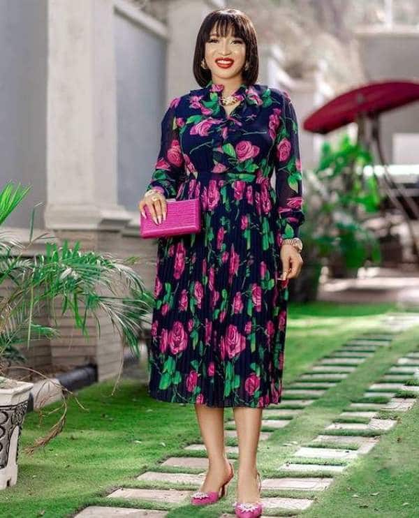 30 Latest English Wear Styles for Ladies in Nigeria - Kaybee Fashion Styles
