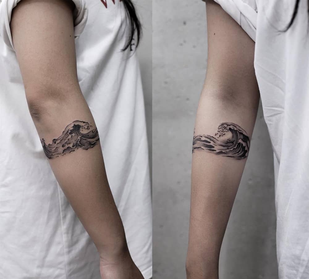 women's armband tattoo