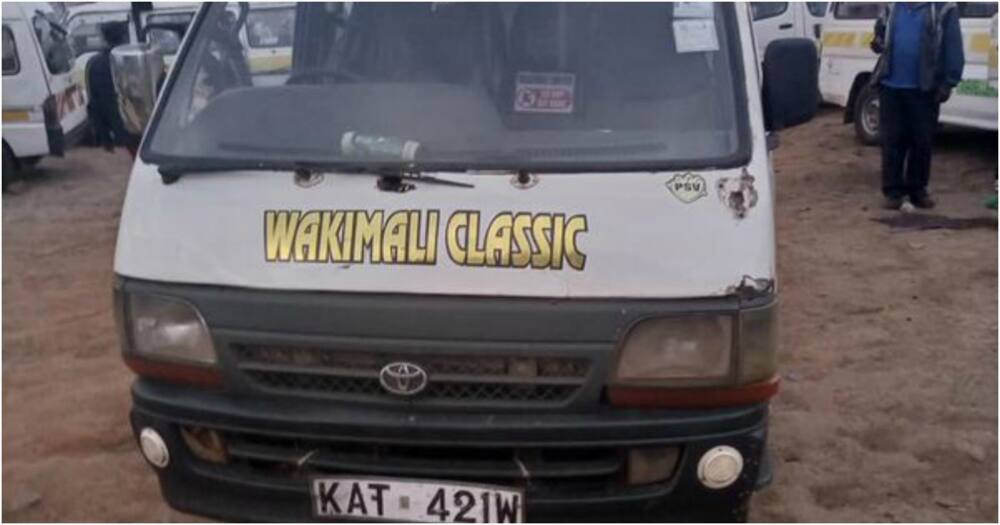 Honest matatu crew praised for returning passenger's phone that dropped in their vehicle