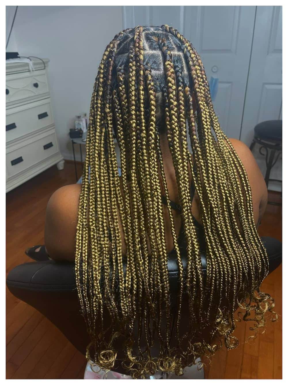 knotless braids with curly ends