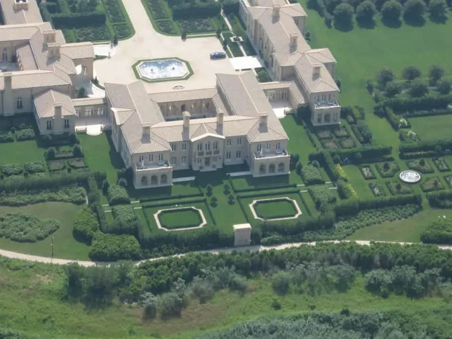 Who owns the most expensive house in the world