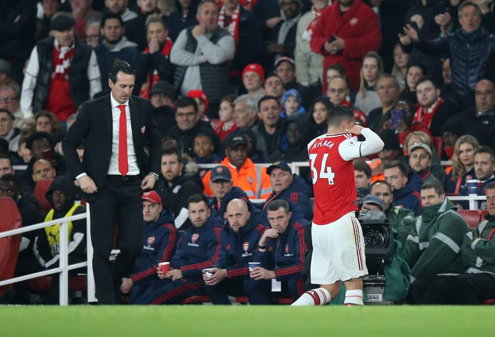 Arsenal camp divided over Unai Emery’s treatment of Mesut Ozil and Nicolas Pepe