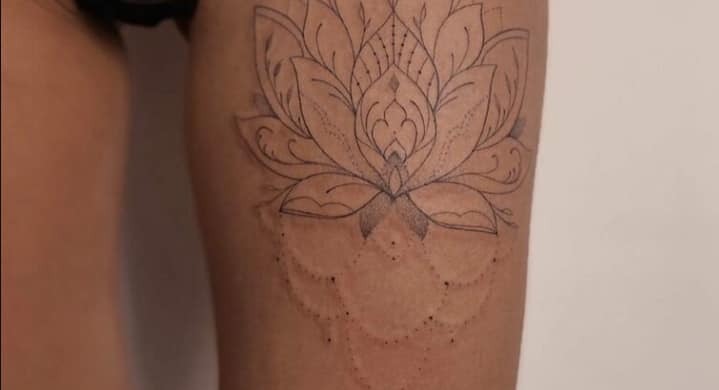 20 Beautiful Flower Tattoos For Thighs