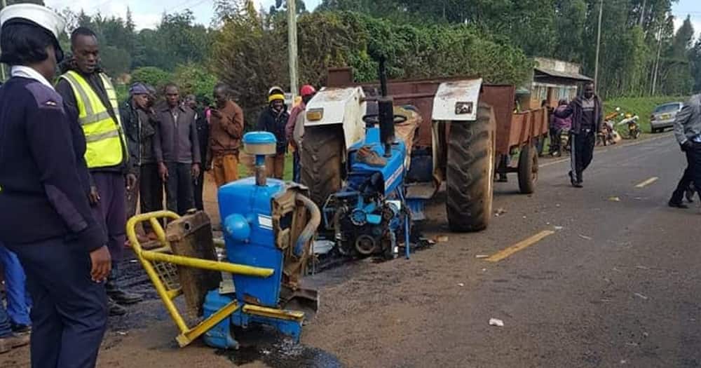 Stalled sugarcane tractors