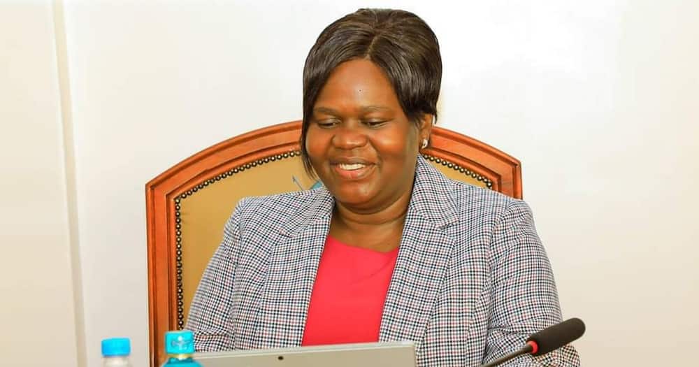 Gladys Wanga Asali Ofisini Kwake Kabla ya Kuanza Kazi: "Serikali Ya Maombi"