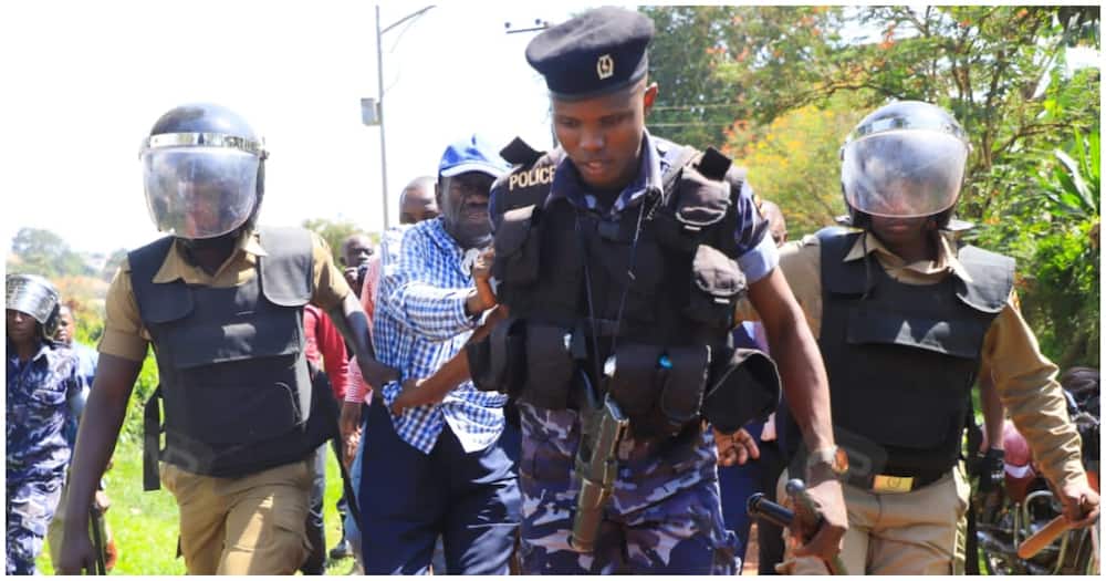 Uganda: Kizza Besigye was arrested outside his home.
