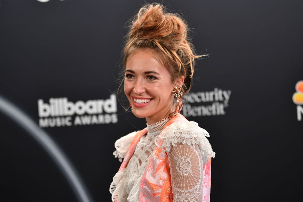 Is Lauren Daigle married