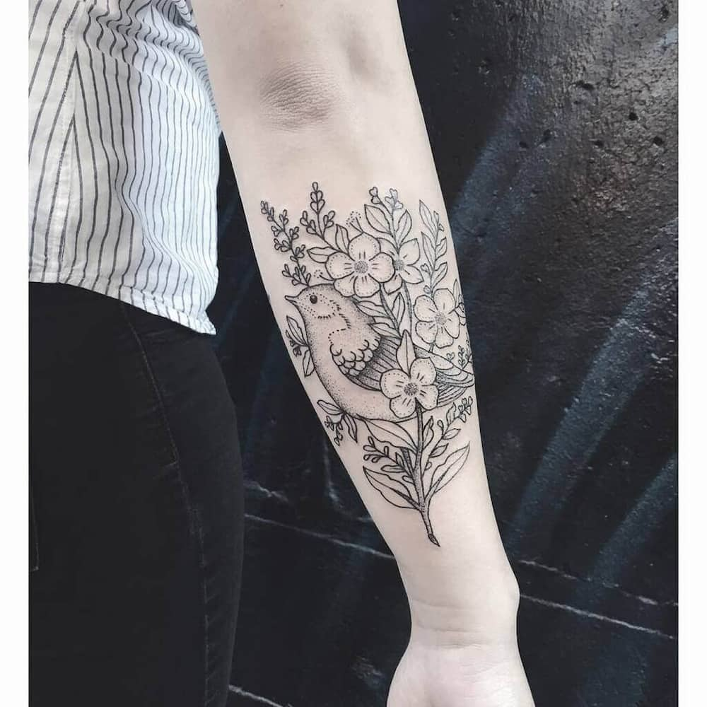 30+ unique women's outer forearm tattoo designs that will inspire you