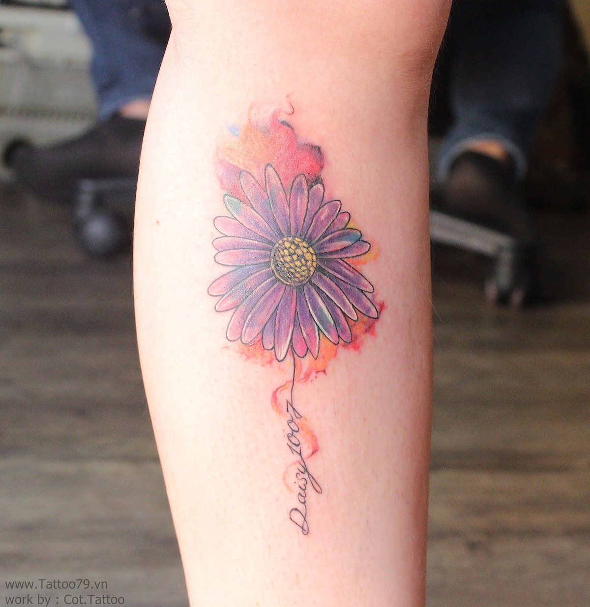 Top 107 Best Daisy Tattoos 2022 Inspiration Guide  Next Luxury  Daisy  tattoo designs Tricep tattoos Daisy flower tattoos