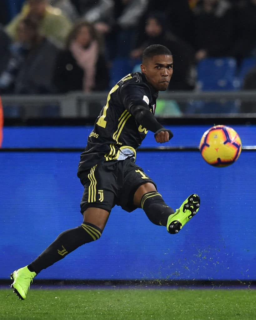 Juventus star Douglas Costa survives ghastly motor accident which left his car wrecked