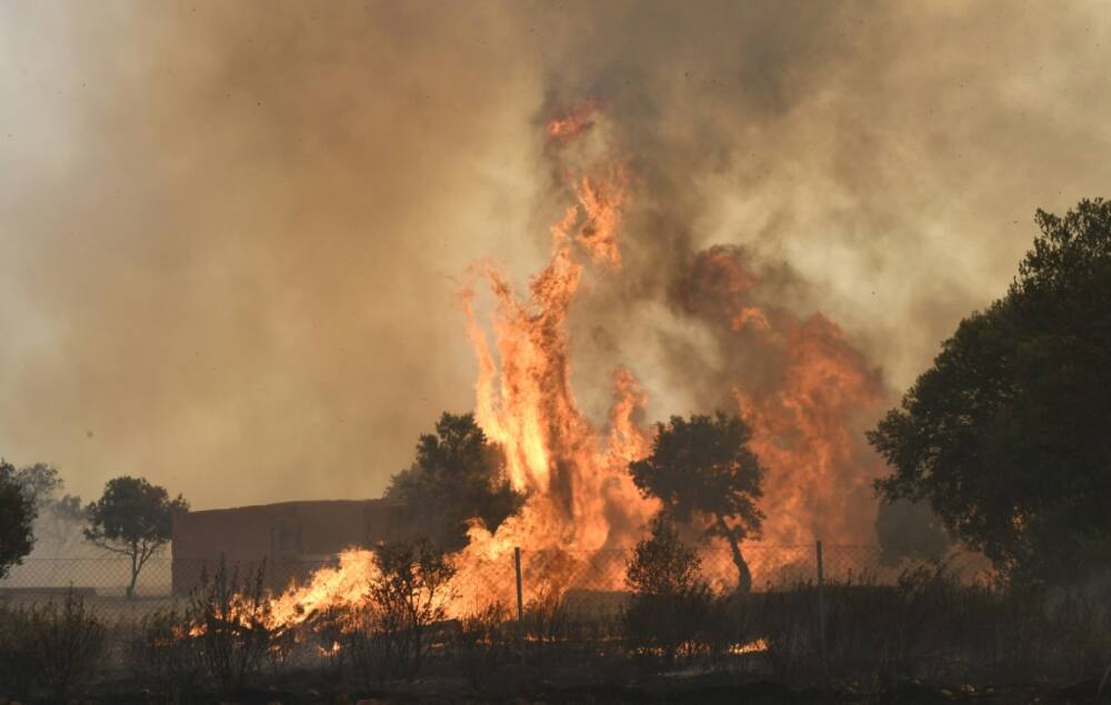 Spanish firefighters are battling several wildfires as temperatures reach 43 degrees Celsius (109 degrees Farenheit)