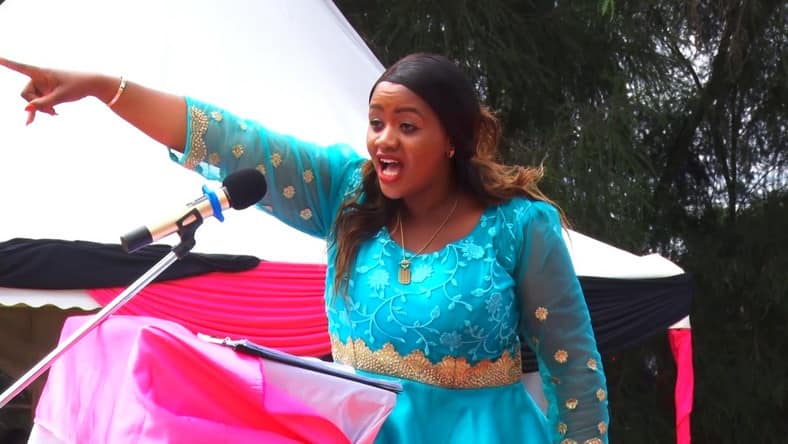 Ex Ruto ally Cate Waruguru goes on her knees to rally Laikipia youths behind Uhuru, Raila