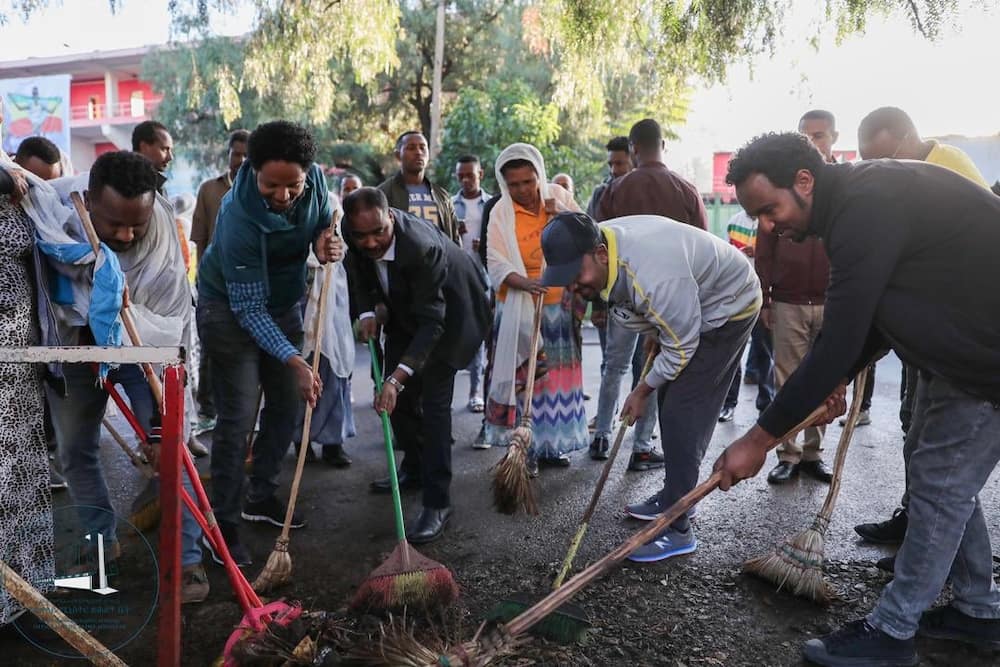 Eid-al-Fitr: Ethiopian Christians, Muslims join hands to clean stadium hosting Ramadan