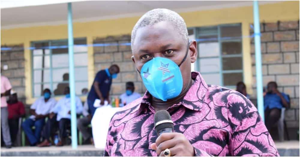 Rarieda MP Otiende Amollo donates reusable face masks to learners in his constituency